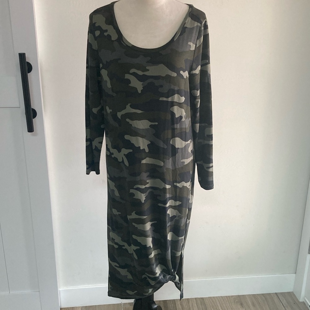 NWT BB Dakota Camo Midi Dress, Medium